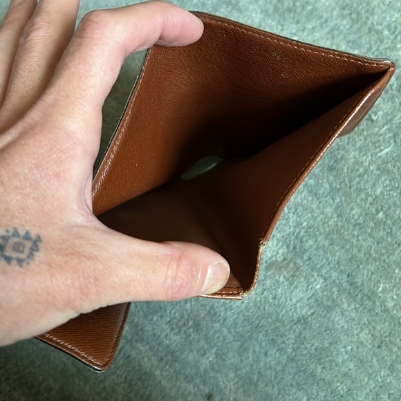 Louis Vuitton Monogram Canvas Wallet *FOR REPAIR* - Picture 5 of 7